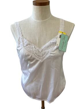Vintage Vanity Fair White lace trim camisole 36
